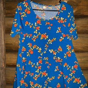 Xs Lularoe perfect tee- unicorn floral print​